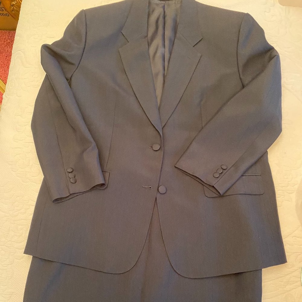 Suit